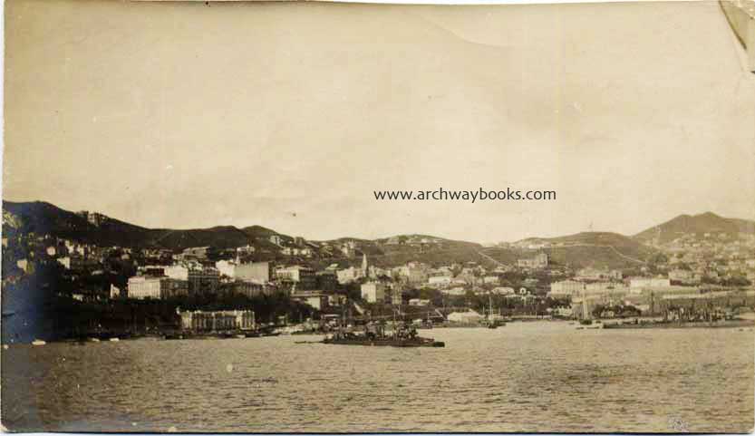 khabn010.jpg - Russian Destroyers Lying Idle at Vladivostok
